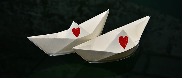 Paper boat 2287575 640